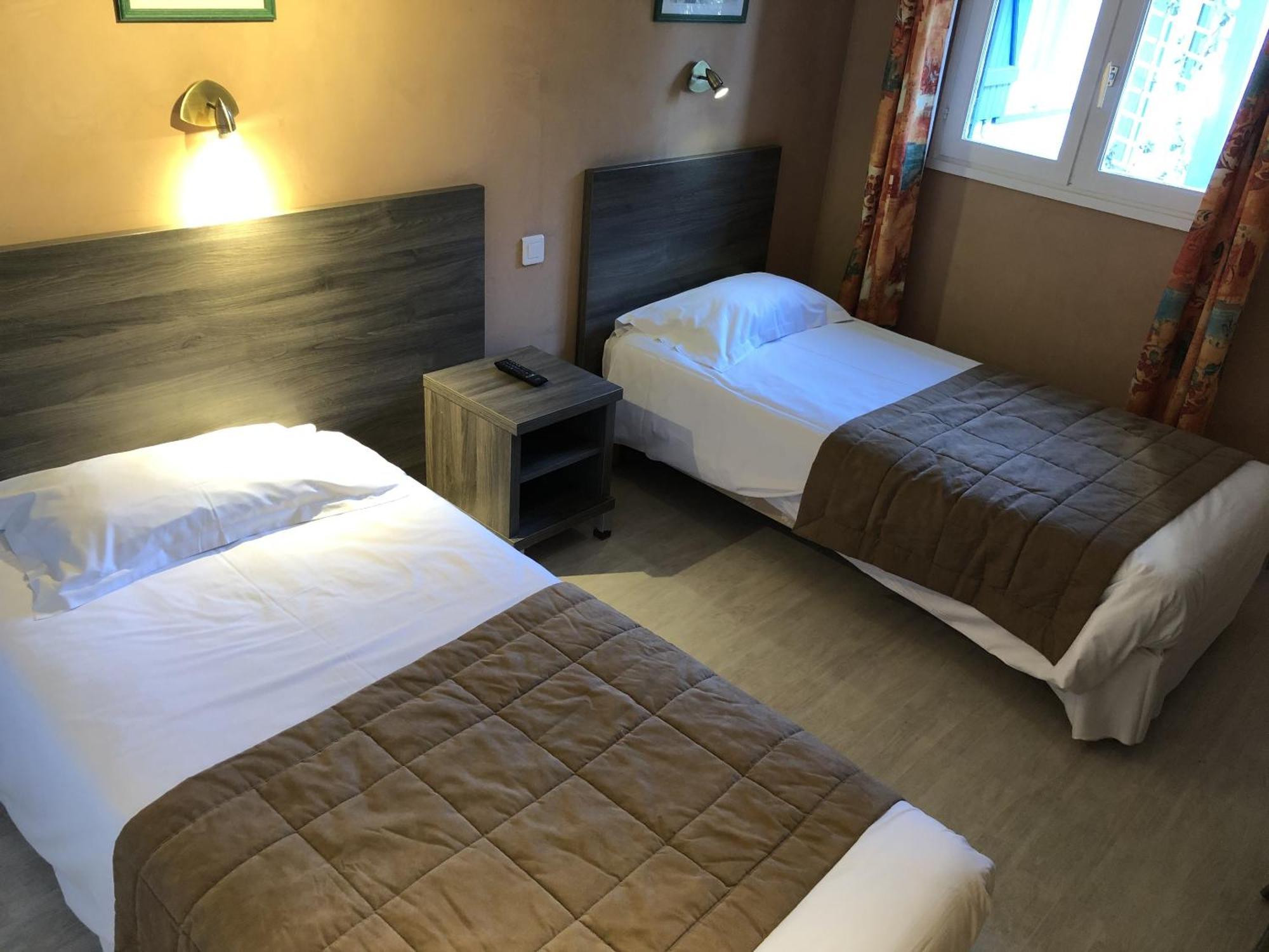 Hotel Des 4 Vents "Esprit Camargue" Aigues-Mortes Habitación foto