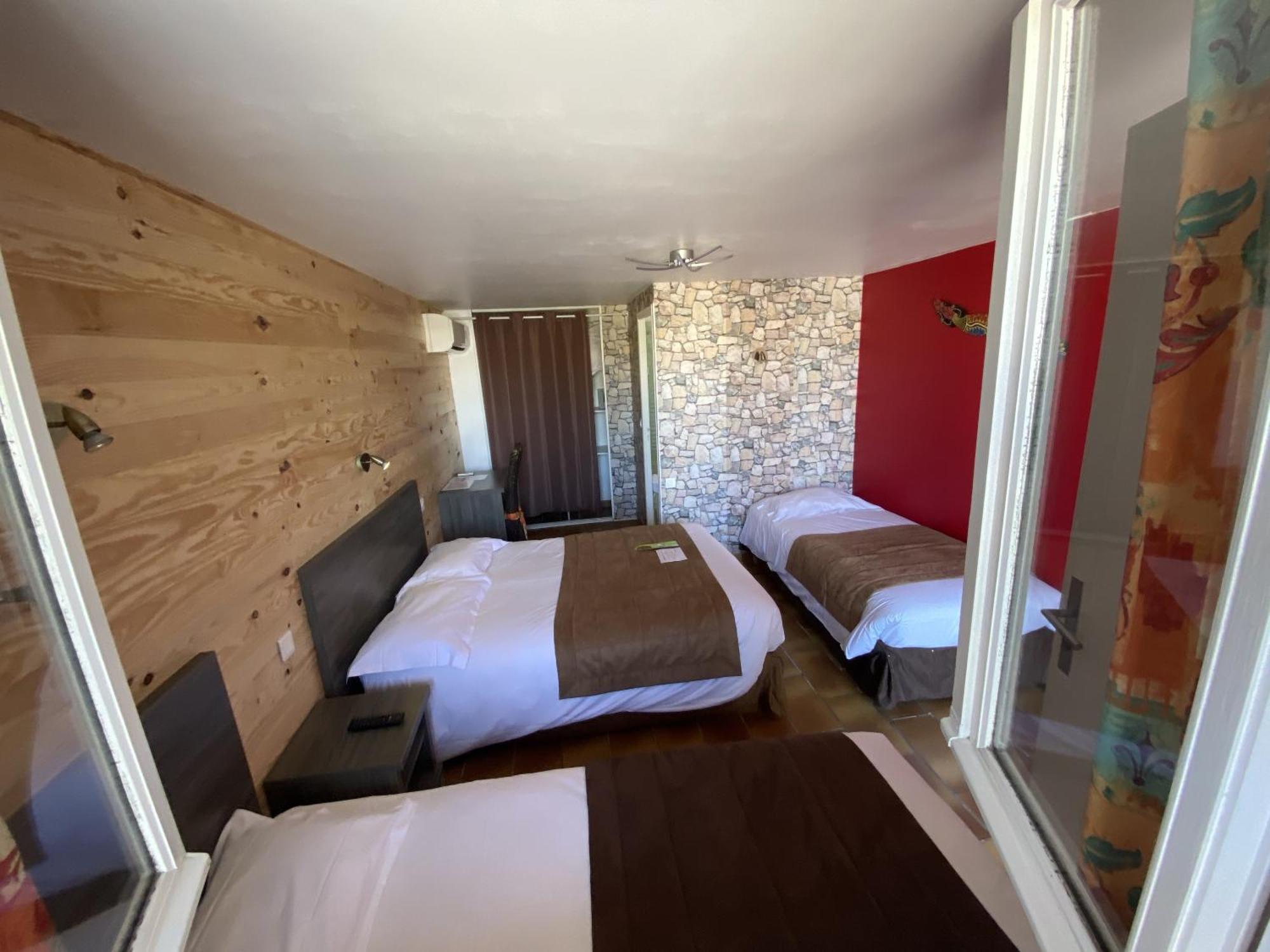 Hotel Des 4 Vents "Esprit Camargue" Aigues-Mortes Habitación foto